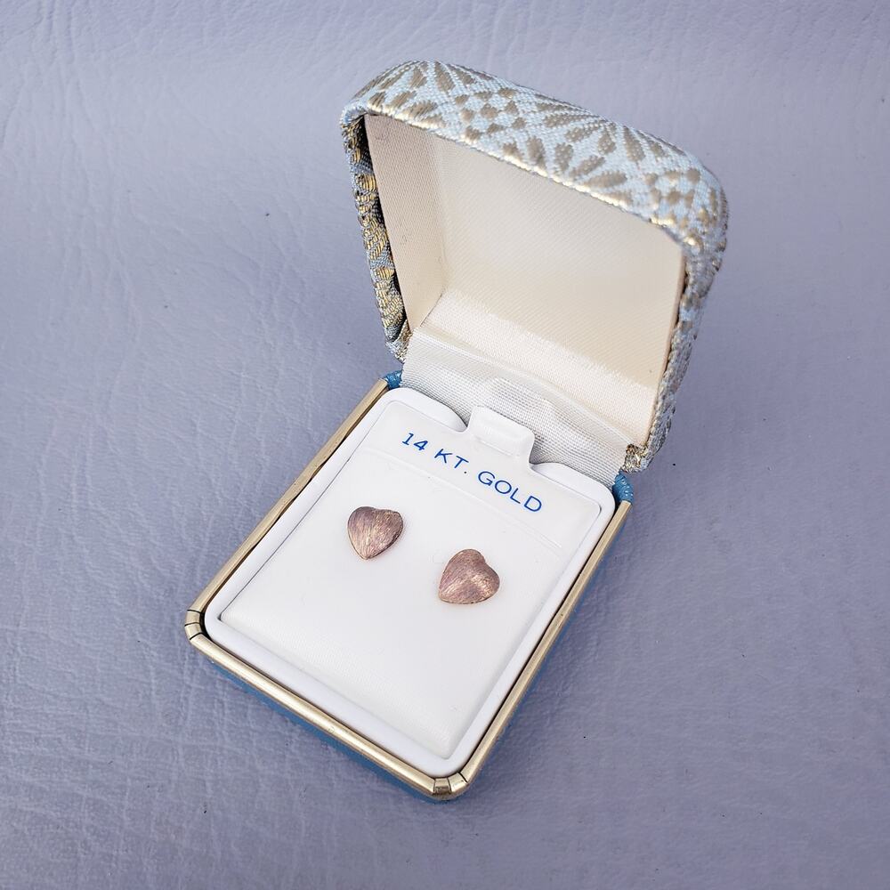 Vintage 14K Yellow Gold Heart Shaped Textured Stud Earrings in Original Box